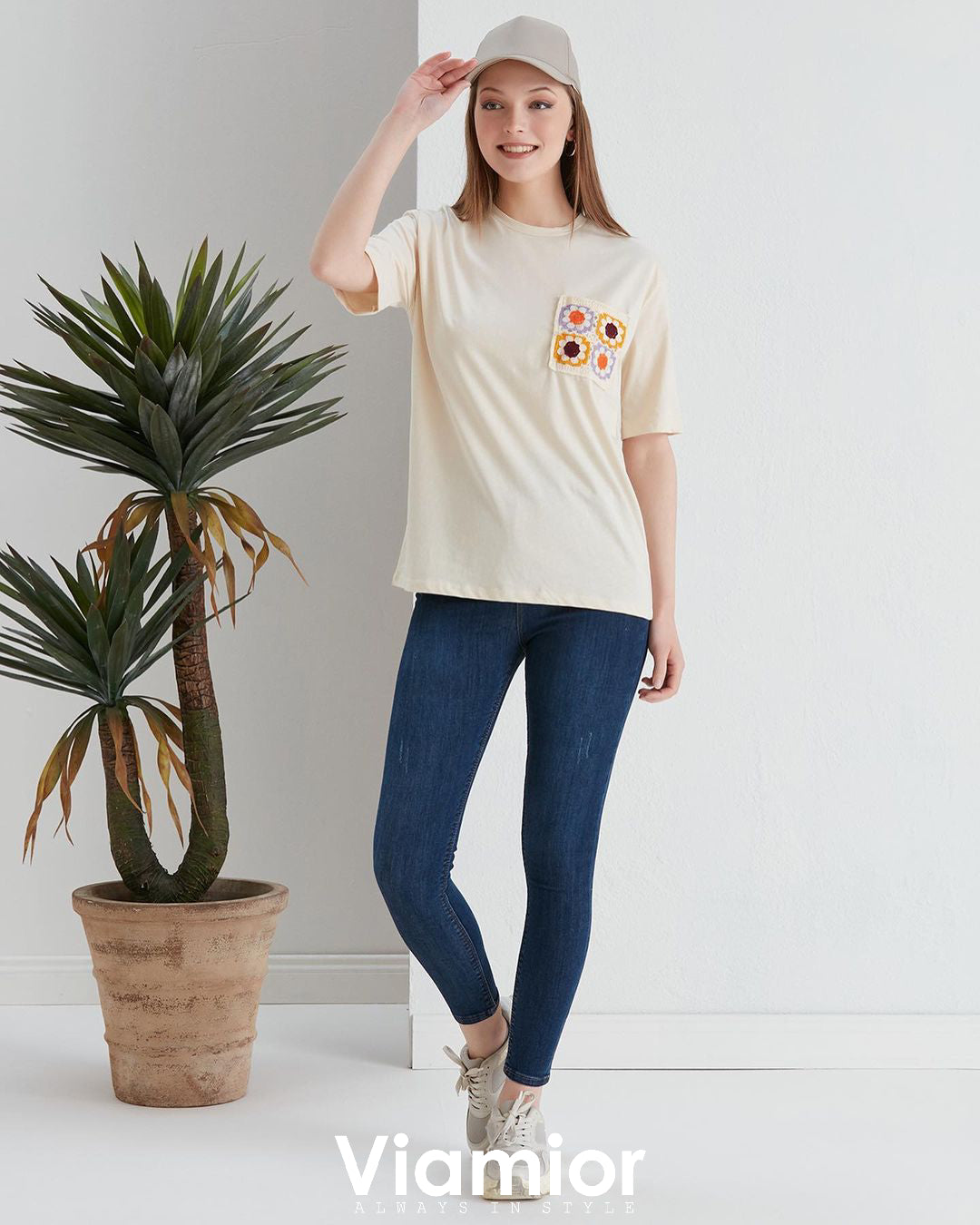 Beige T-shirt