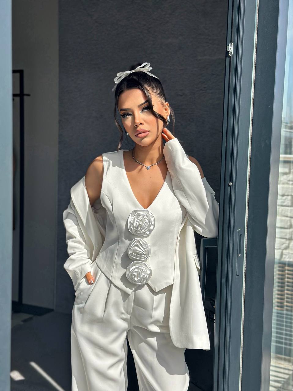 White rose vest set- 2pcs