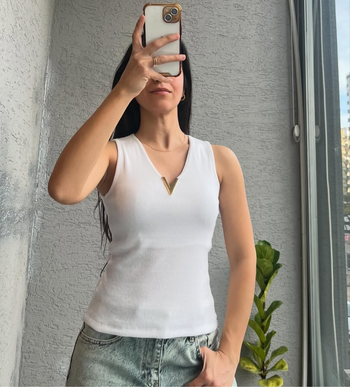 White V Basic Top